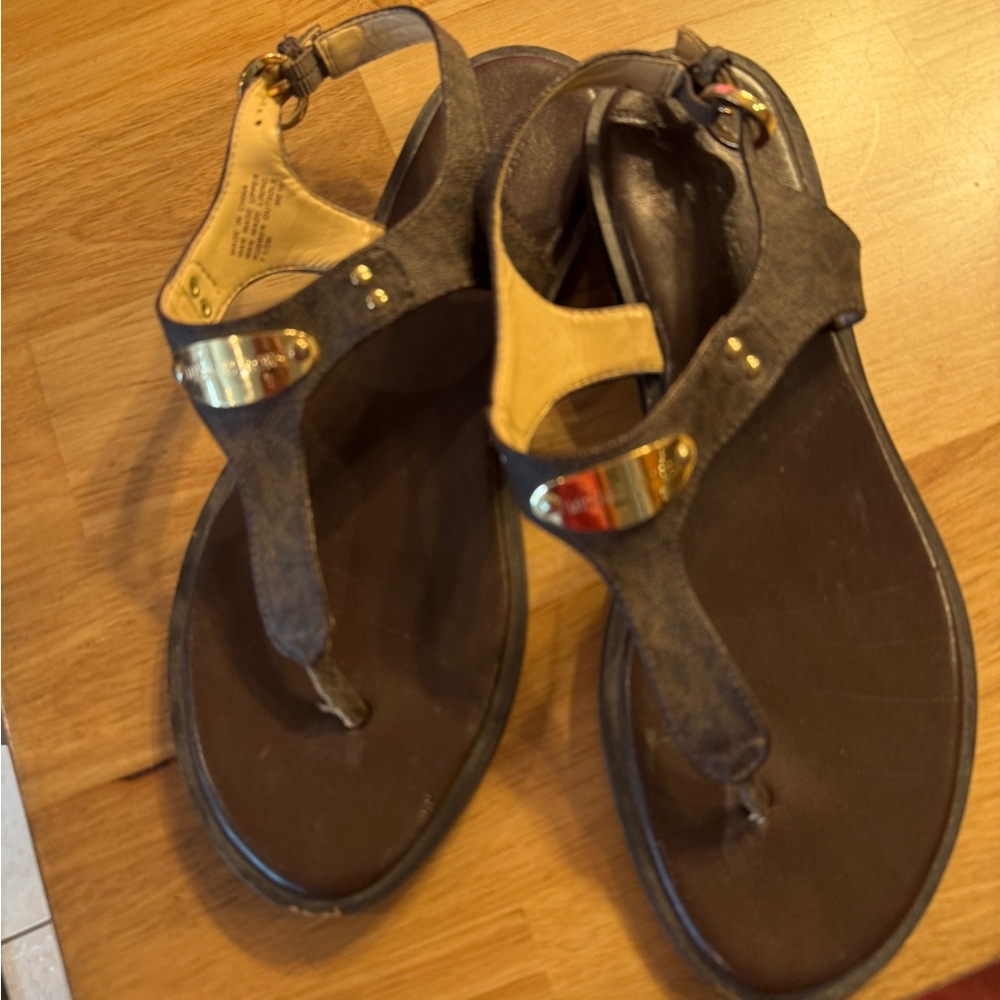 Elegant Brown Sandals with Gold Accents
